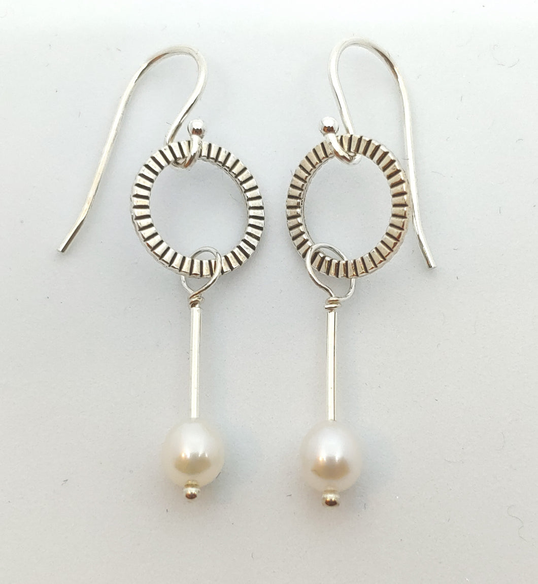 Pearl drop earrings