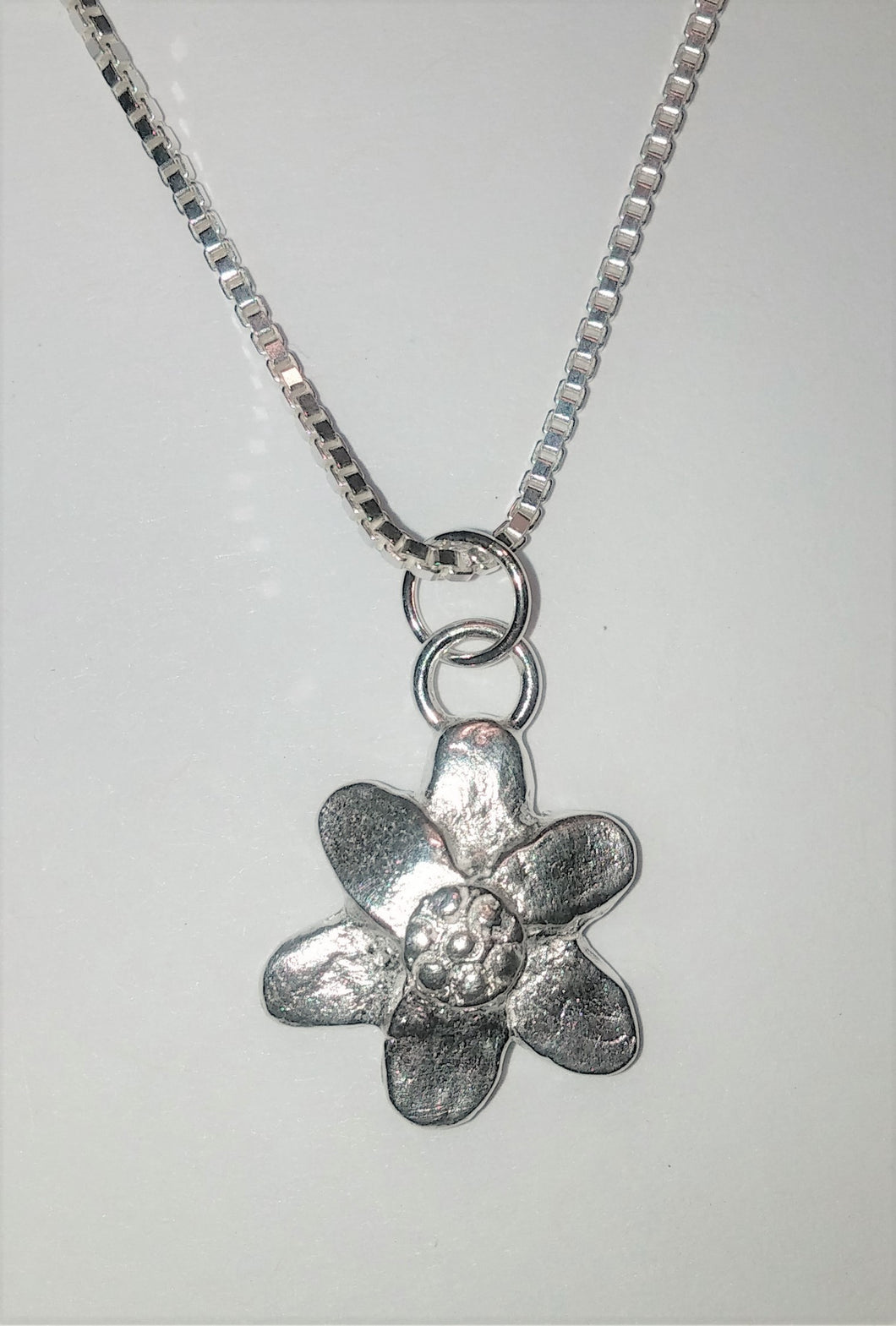 Clematis pendant